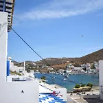 Hotel Martinos Studios, Merihas Port