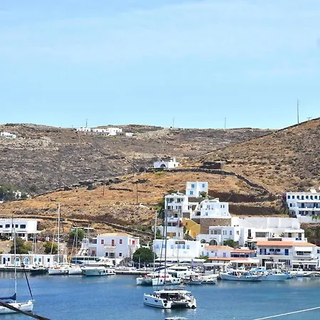 Martinos Studios, Merihas Port 2* Kythnos