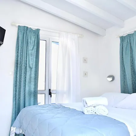 Martinos Studios, Merihas Port