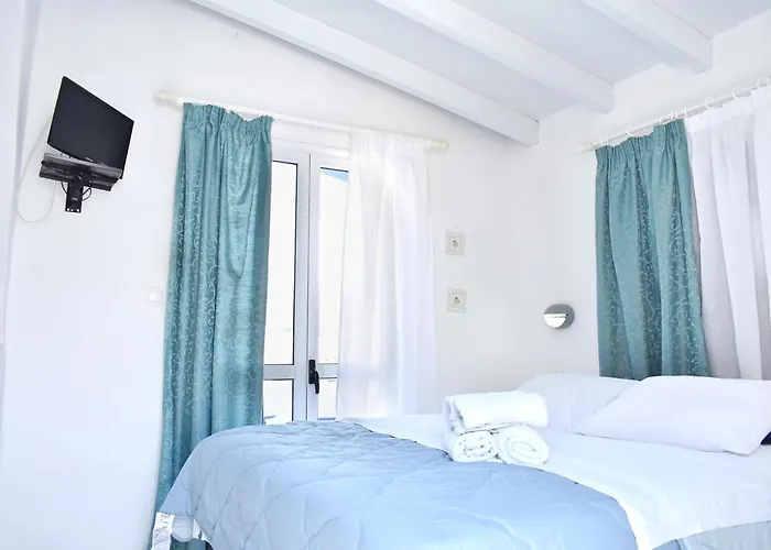 Martinos Studios, Merihas Port