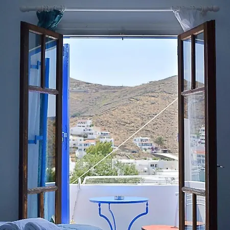 Martinos Studios, Merihas Port Kythnos