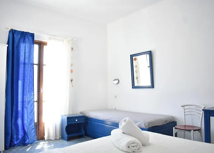 Martinos Studios, Merihas Port Ξενοδοχείο 2*