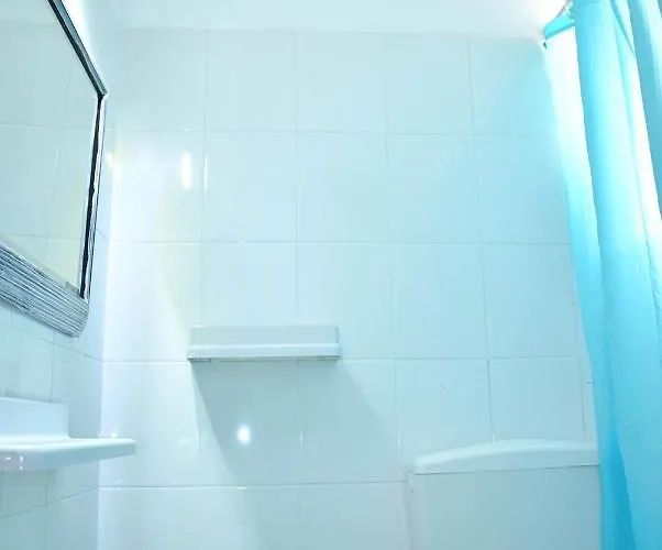 Martinos Studios, Merihas Port