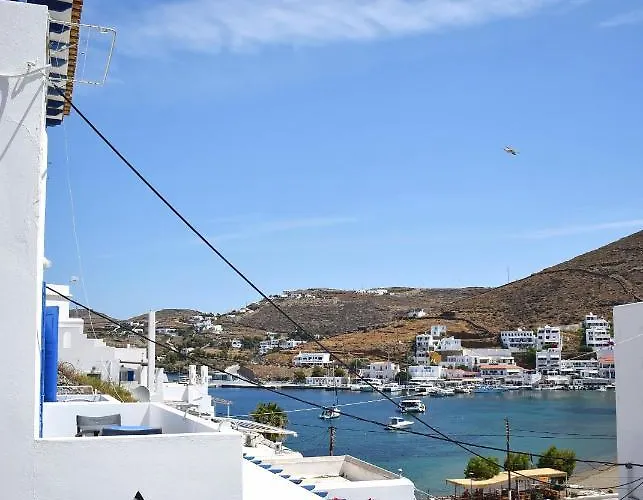 Ξενοδοχείο Martinos Studios, Merihas Port